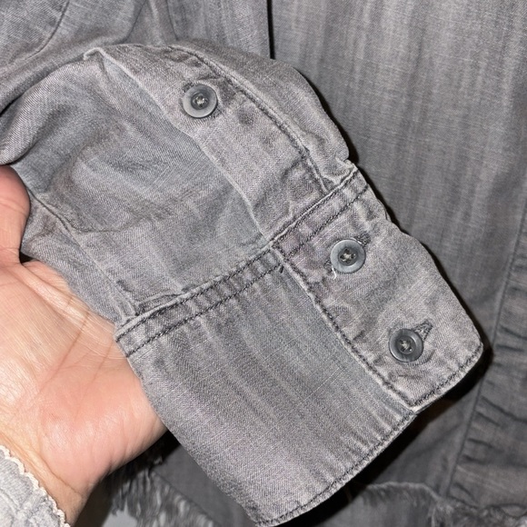 Bella Dahl Soft Tencel Button Front Shirt w/Frayed Hem Size Medium Chambray Grey - Picture 5 of 15
